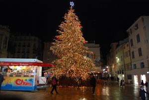 28 Toulon Place du Theatre